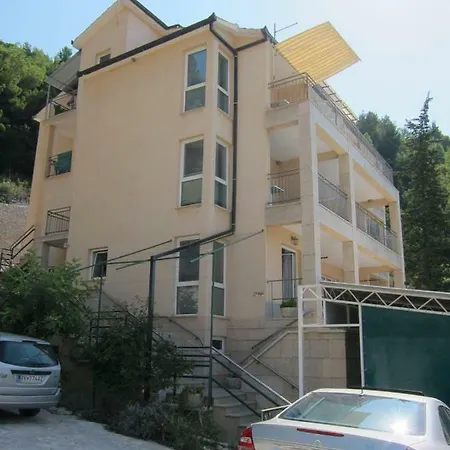 Πανσιόν Luka 3*