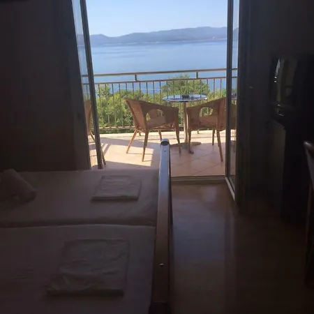 Luka Pensionat Brela